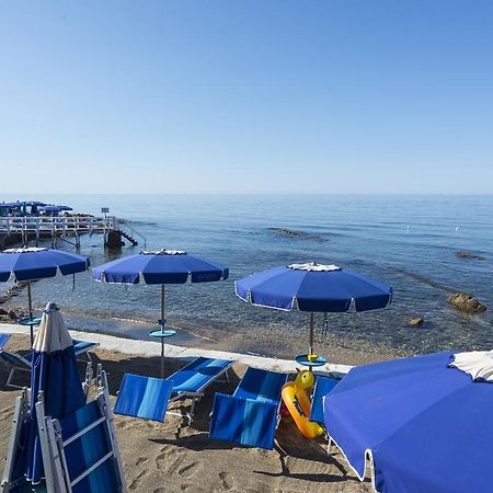 Bed and Breakfast Villino Emanuele Санта-Маринелла Екстер'єр фото